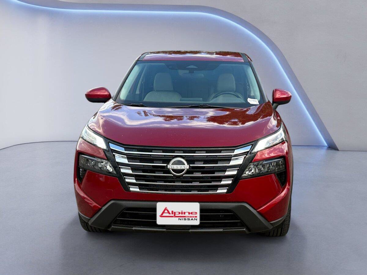 Used 2025 Nissan Rogue SV AWD/4WD image 8