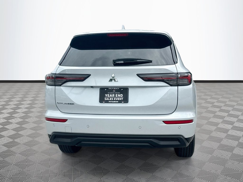 New 2026 Mitsubishi Outlander ES FWD image 6