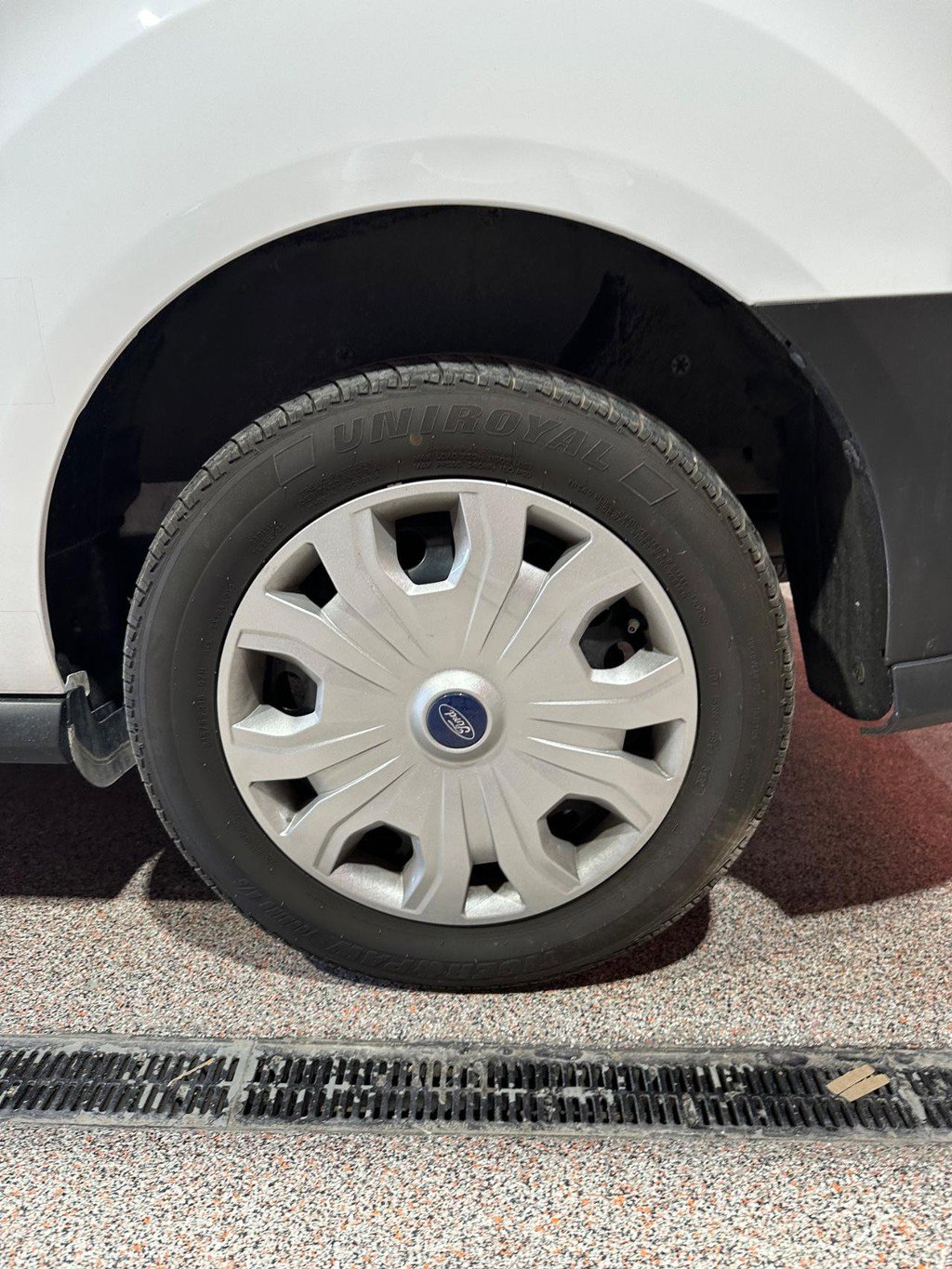 Used 2022 Ford Transit Connect XL image 12