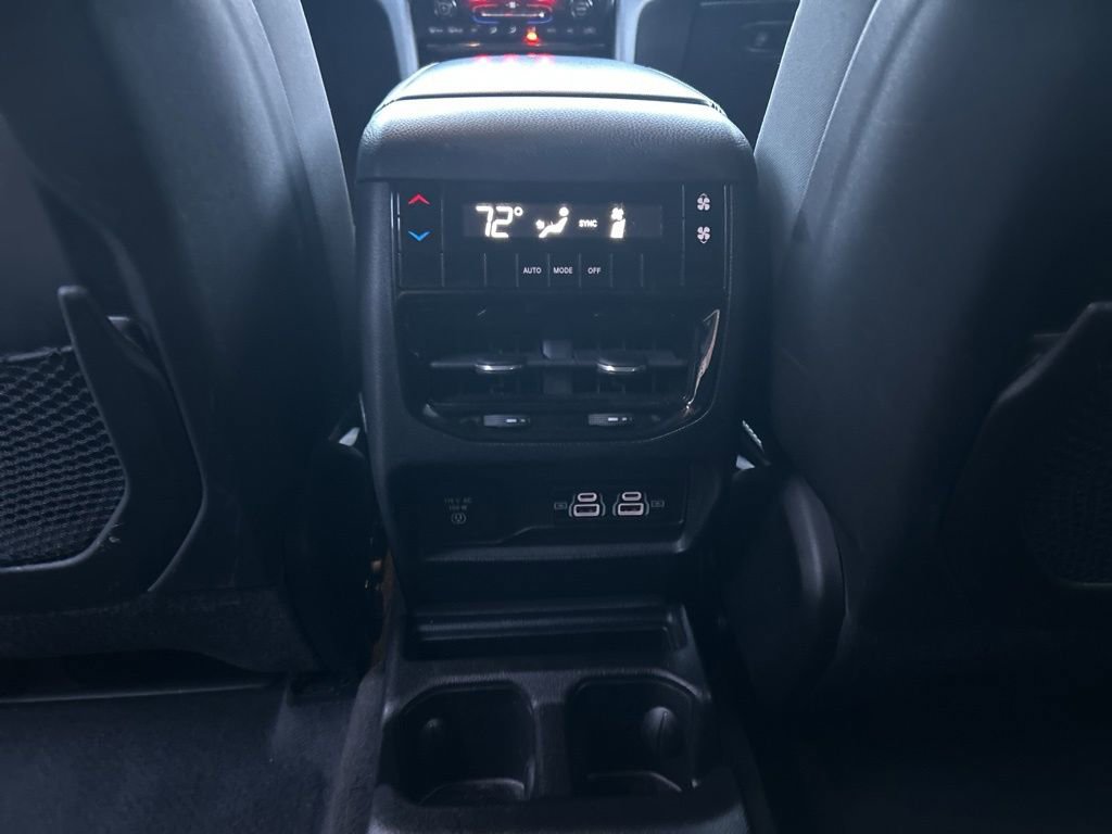 Used 2022 Jeep Grand Cherokee L Laredo w/ Luxury Tech Group I image 34