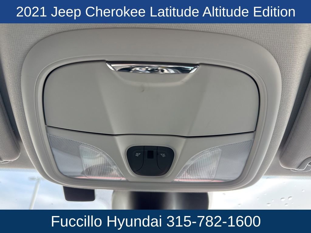 Used 2021 Jeep Cherokee Latitude Plus AWD/4WD image 24