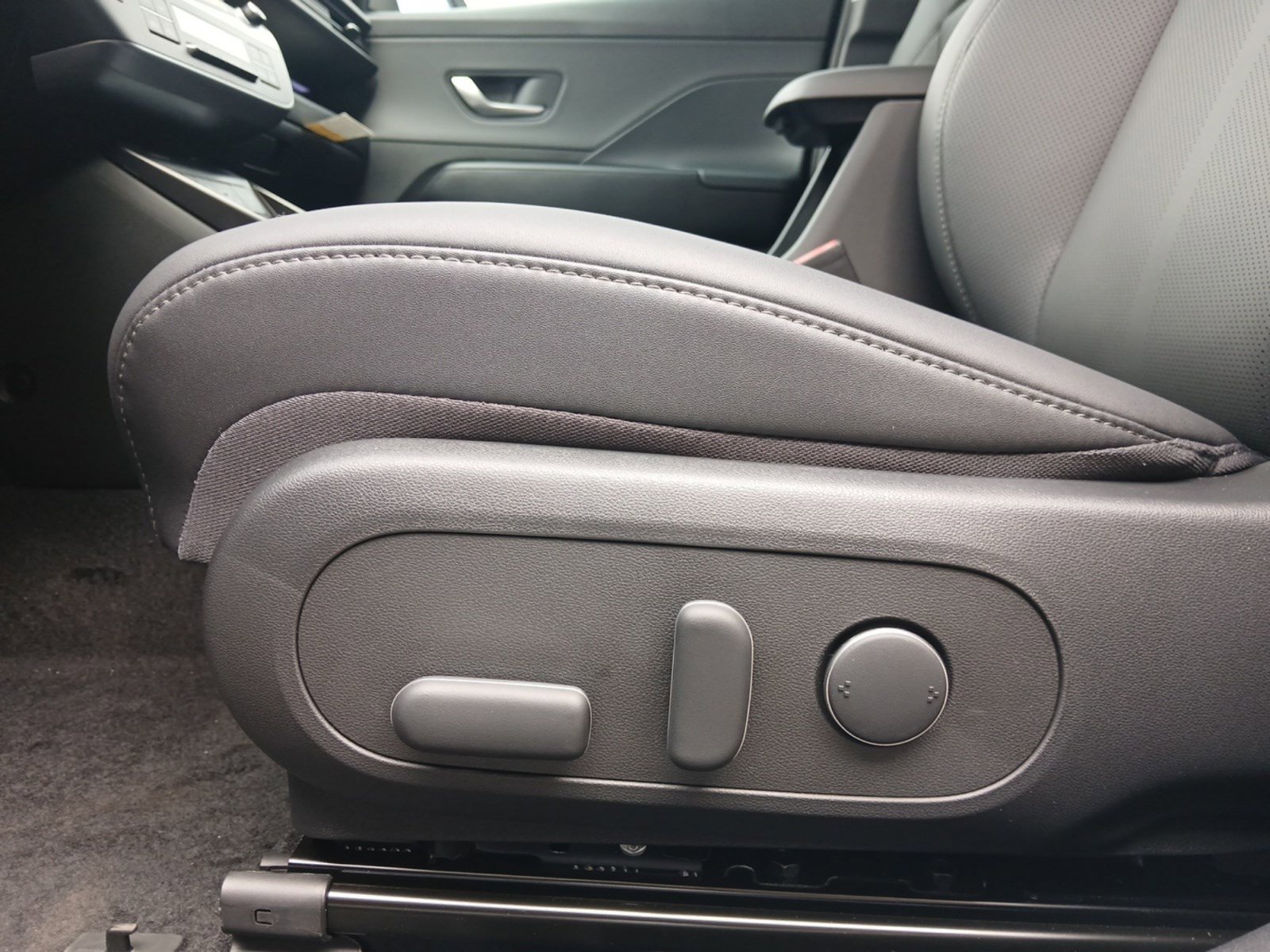 New 2026 Hyundai Kona Limited image 17