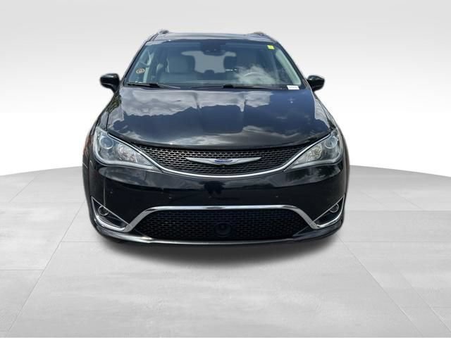 Used 2020 Chrysler Pacifica Touring-L Plus w/ Tire & Wheel Group FWD video 2