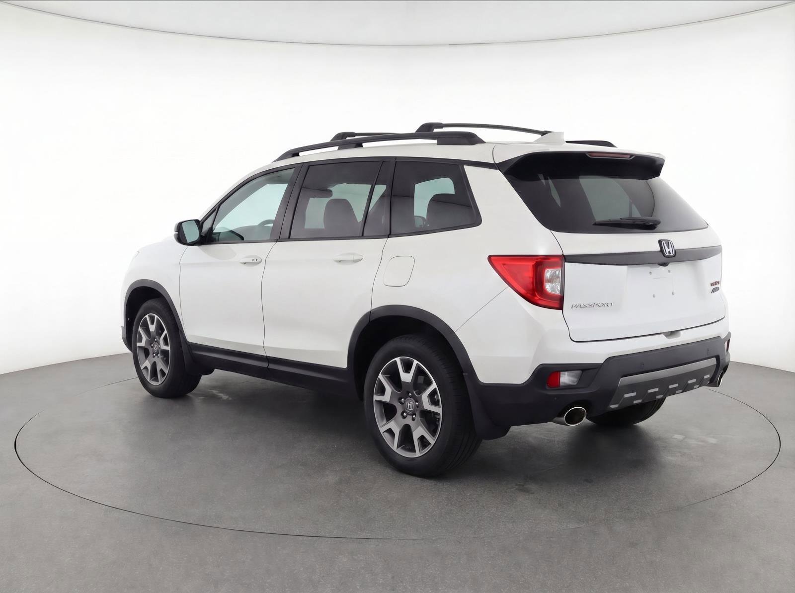 Used 2022 Honda Passport TrailSport image 3