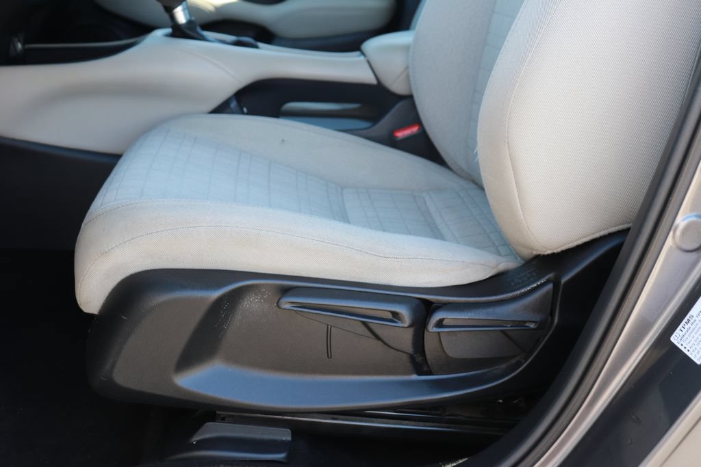 Used 2023 Honda HR-V LX image 11