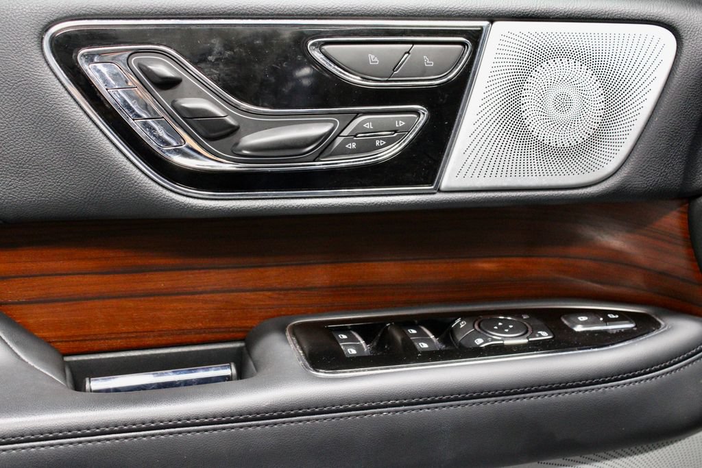 Used 2023 Lincoln Navigator L Reserve AWD/4WD image 25
