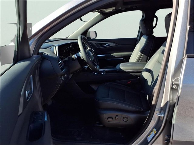 New 2026 Chevrolet Traverse LT w/ Sun and Wheel Package image 17