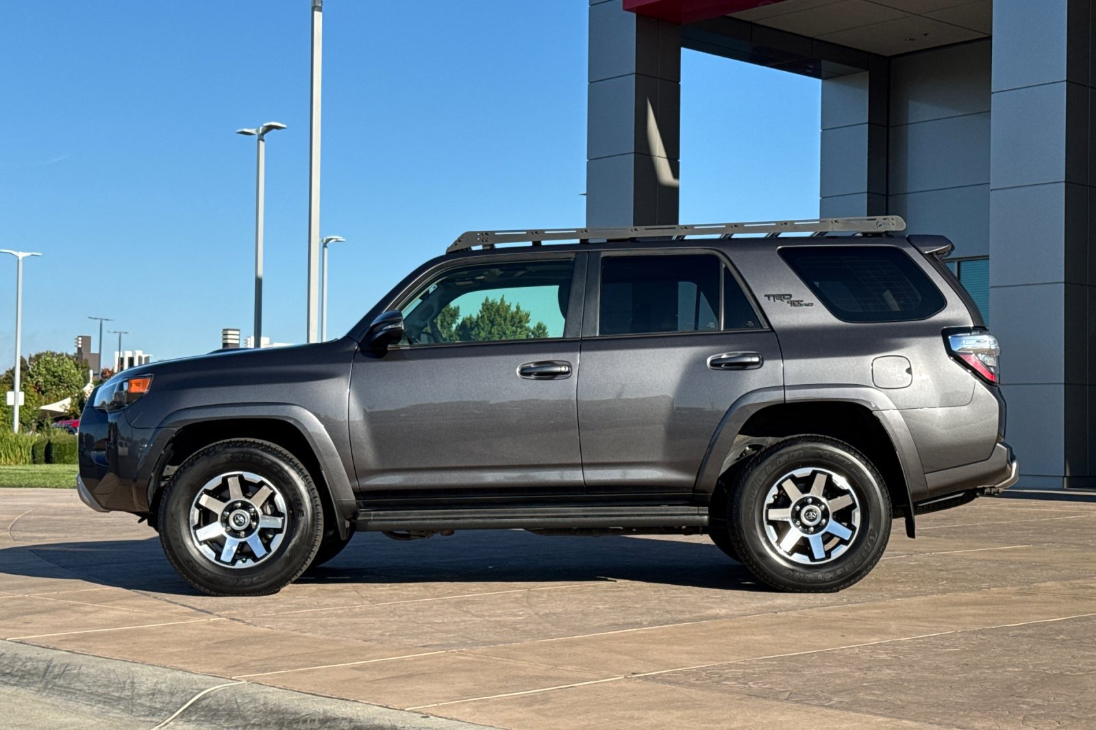 Certified 2023 Toyota 4Runner TRD Off-Road Premium w/ Moonroof Package AWD/4WD image 8