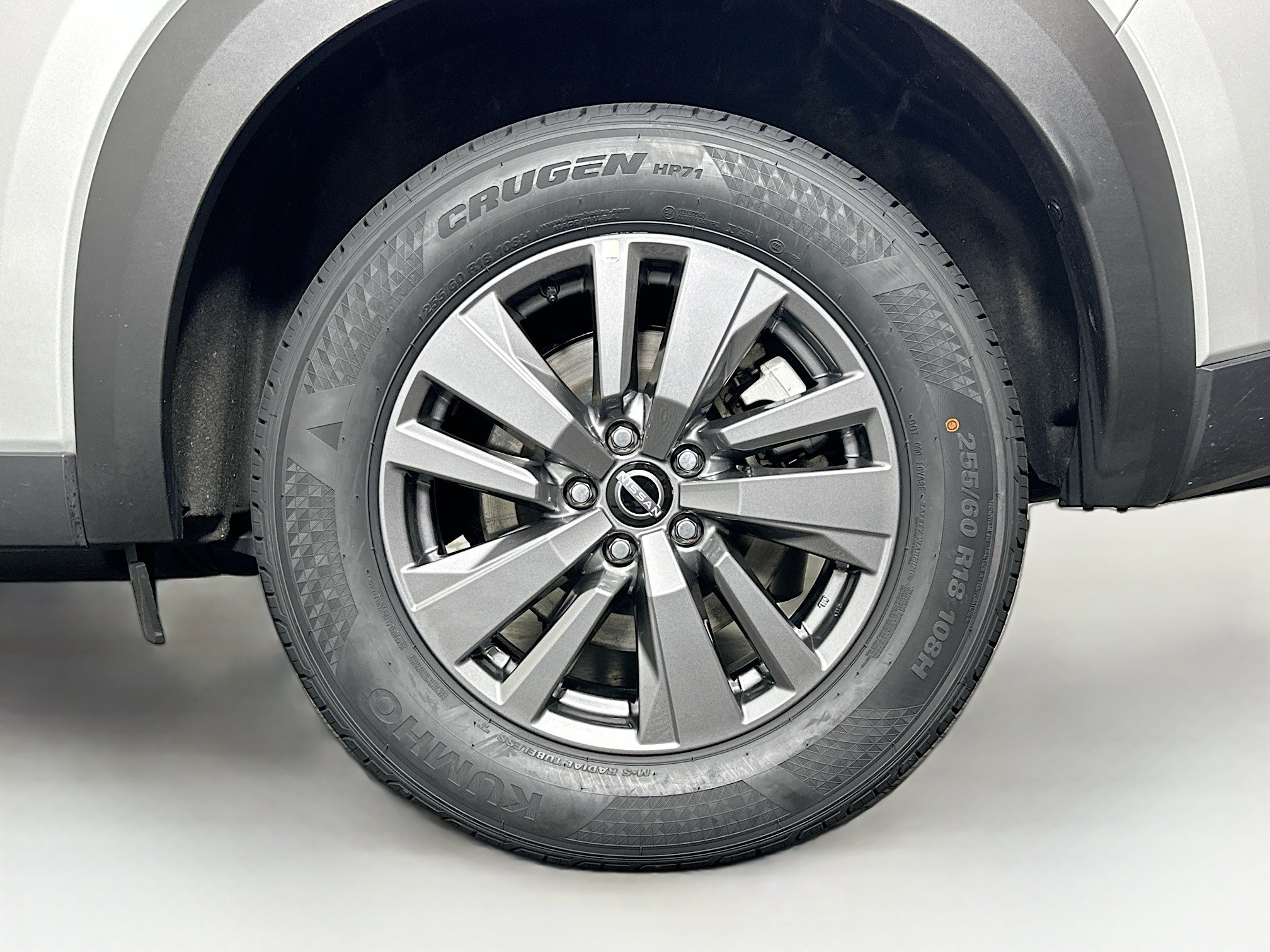 Used 2025 Nissan Pathfinder SV AWD/4WD image 11