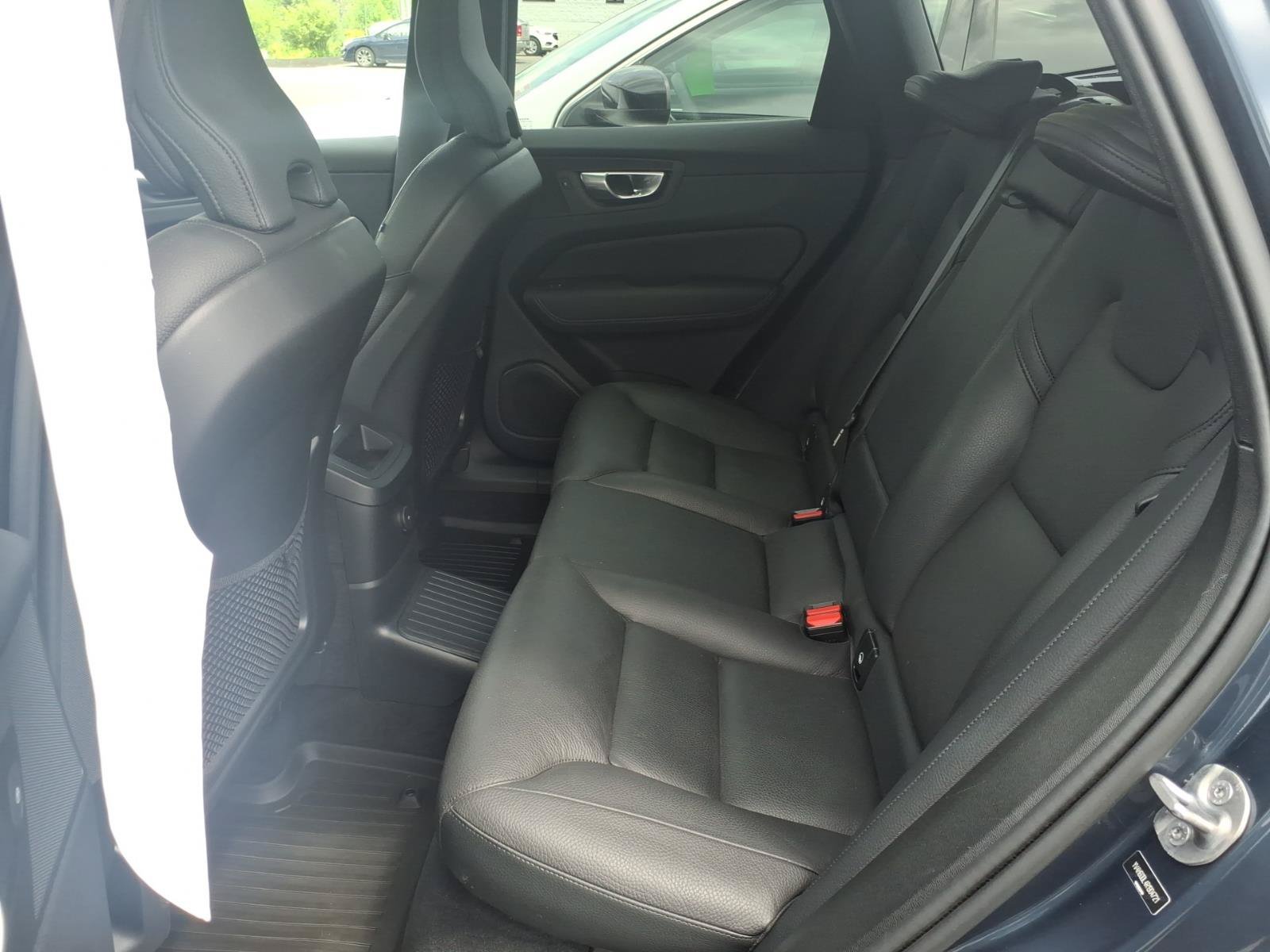 Used 2024 Volvo XC60 T8 Plus w/ Protection Package Premier AWD/4WD image 8