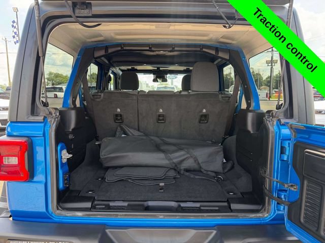 Used 2024 Jeep Wrangler Unlimited Rubicon AWD/4WD image 34