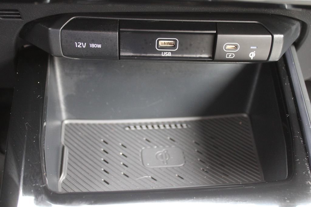 Certified 2024 Kia Niro EX image 41