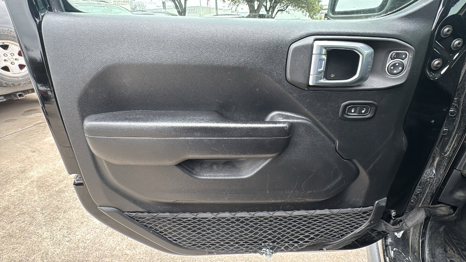 Used 2021 Jeep Gladiator Sport image 12