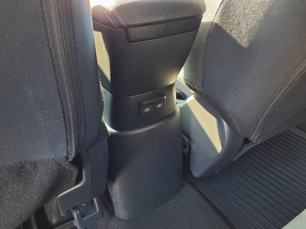 Used 2025 Nissan Kicks Play S image 23