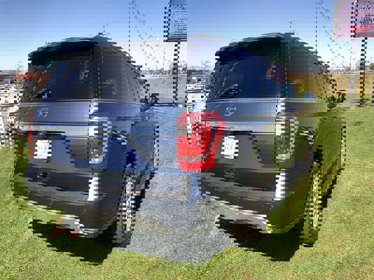 Used 2020 Ford Expedition XLT w/ Equipment Group 202A image 5