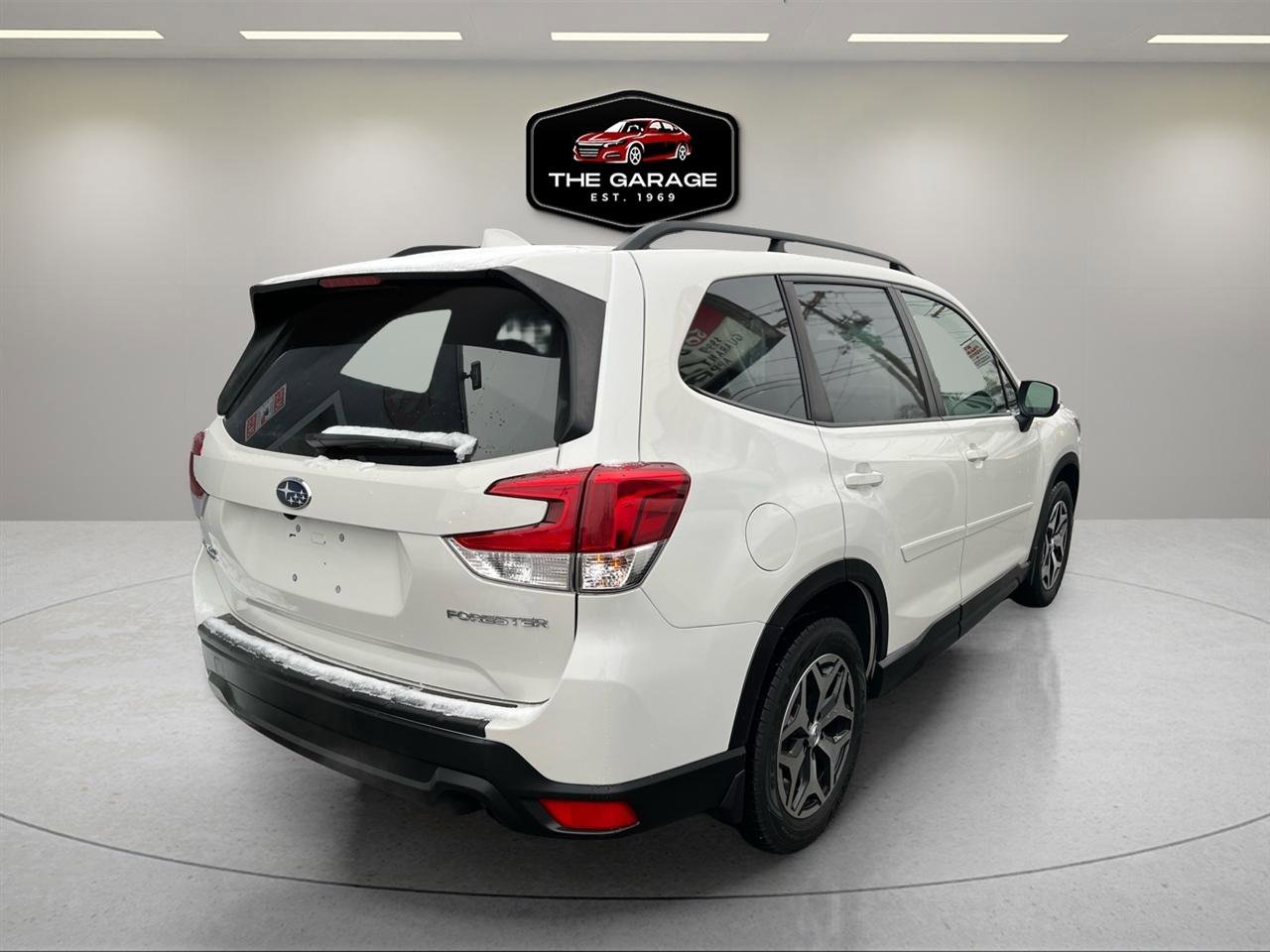 Used 2020 Subaru Forester Premium image 5