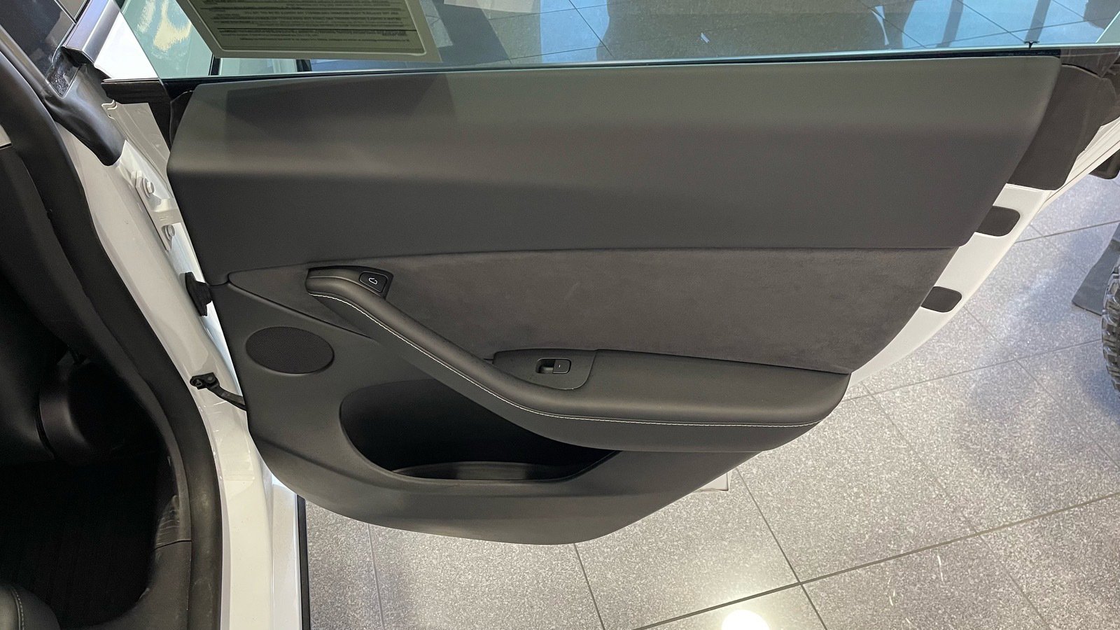 Used 2021 Tesla Model Y Long Range image 44