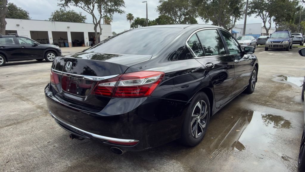 Used 2017 Honda Accord LX image 9