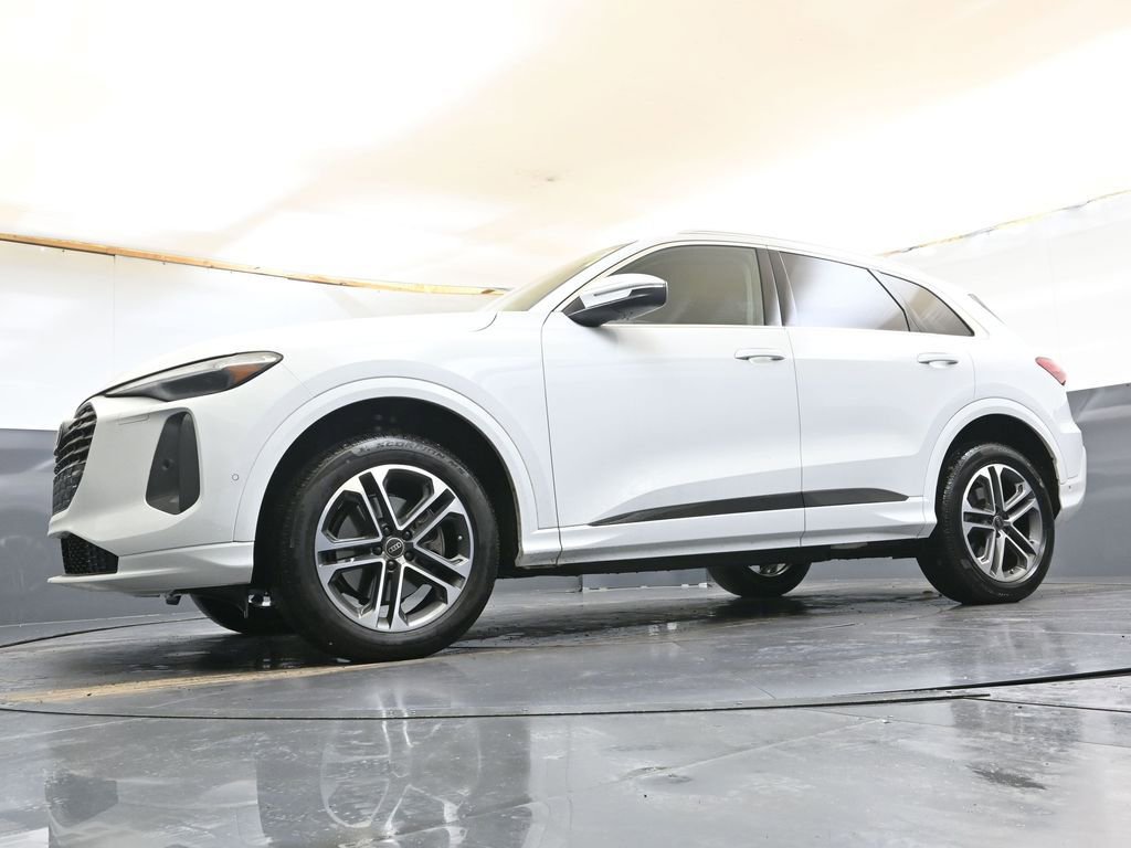 Certified 2025 Audi Q5 Premium Plus w/ Premium Plus image 38