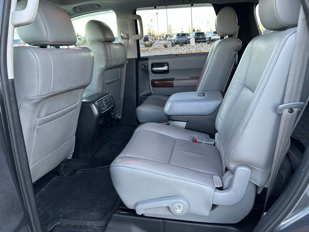 Used 2015 Toyota Sequoia Platinum image 26