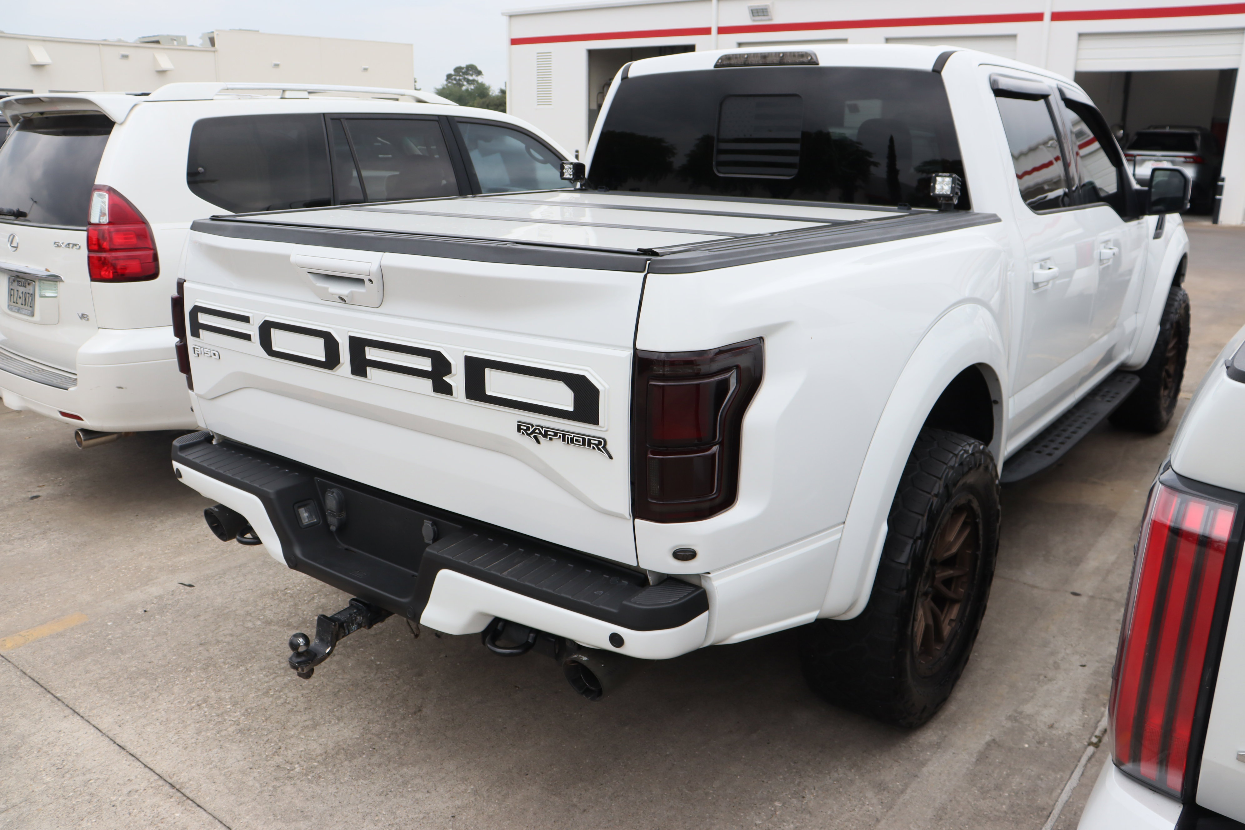 Used 2019 Ford F150 Raptor w/ Equipment Group 802A Luxury AWD/4WD image 11