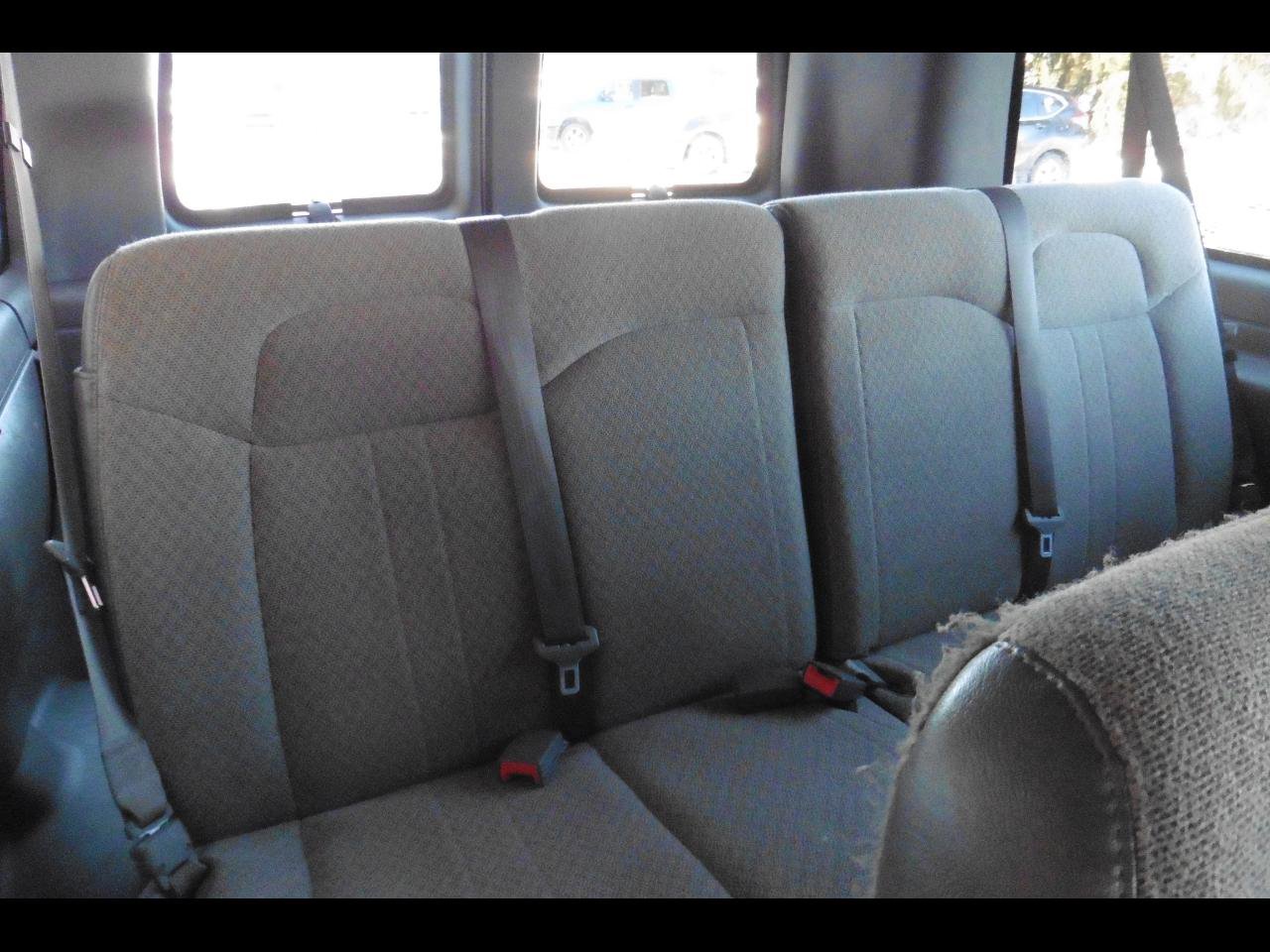 Used 2020 Chevrolet Express 3500 LT w/ LT Preferred Equipment Group RWD image 3
