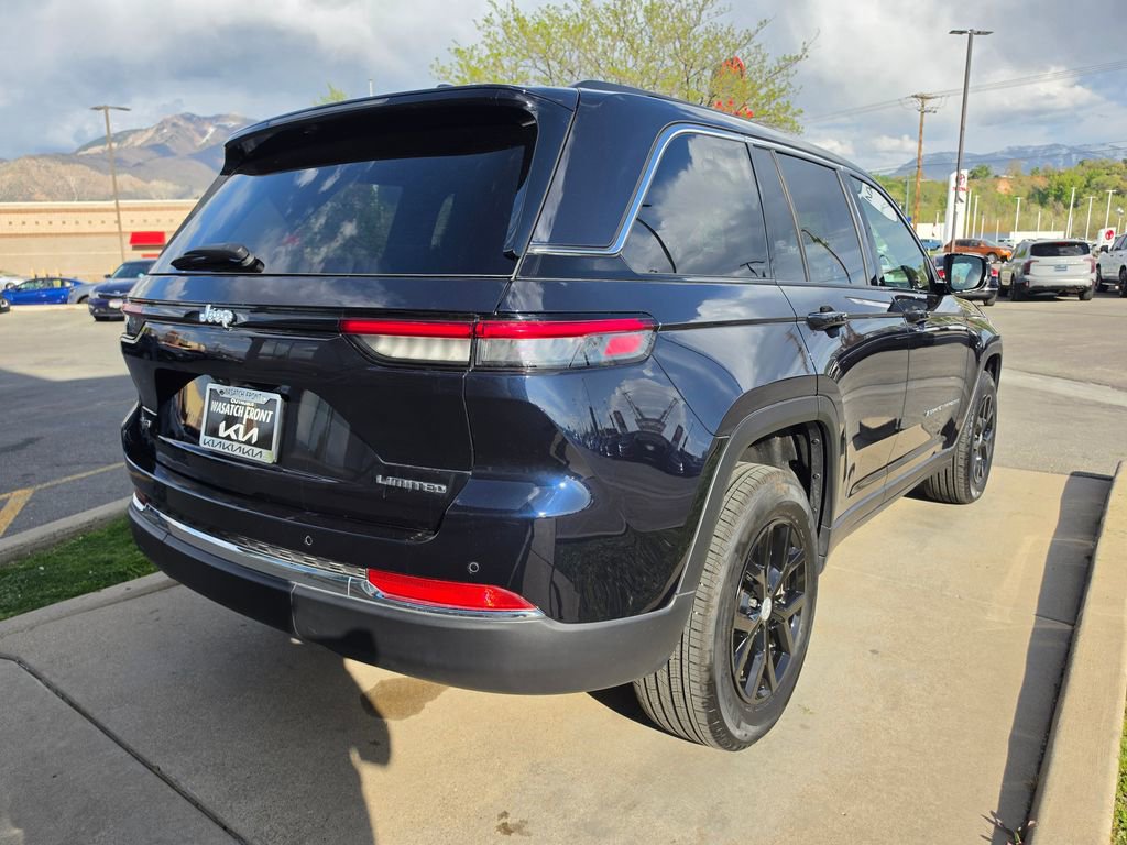 Used 2024 Jeep Grand Cherokee Limited w/ Trailer Tow Package image 5