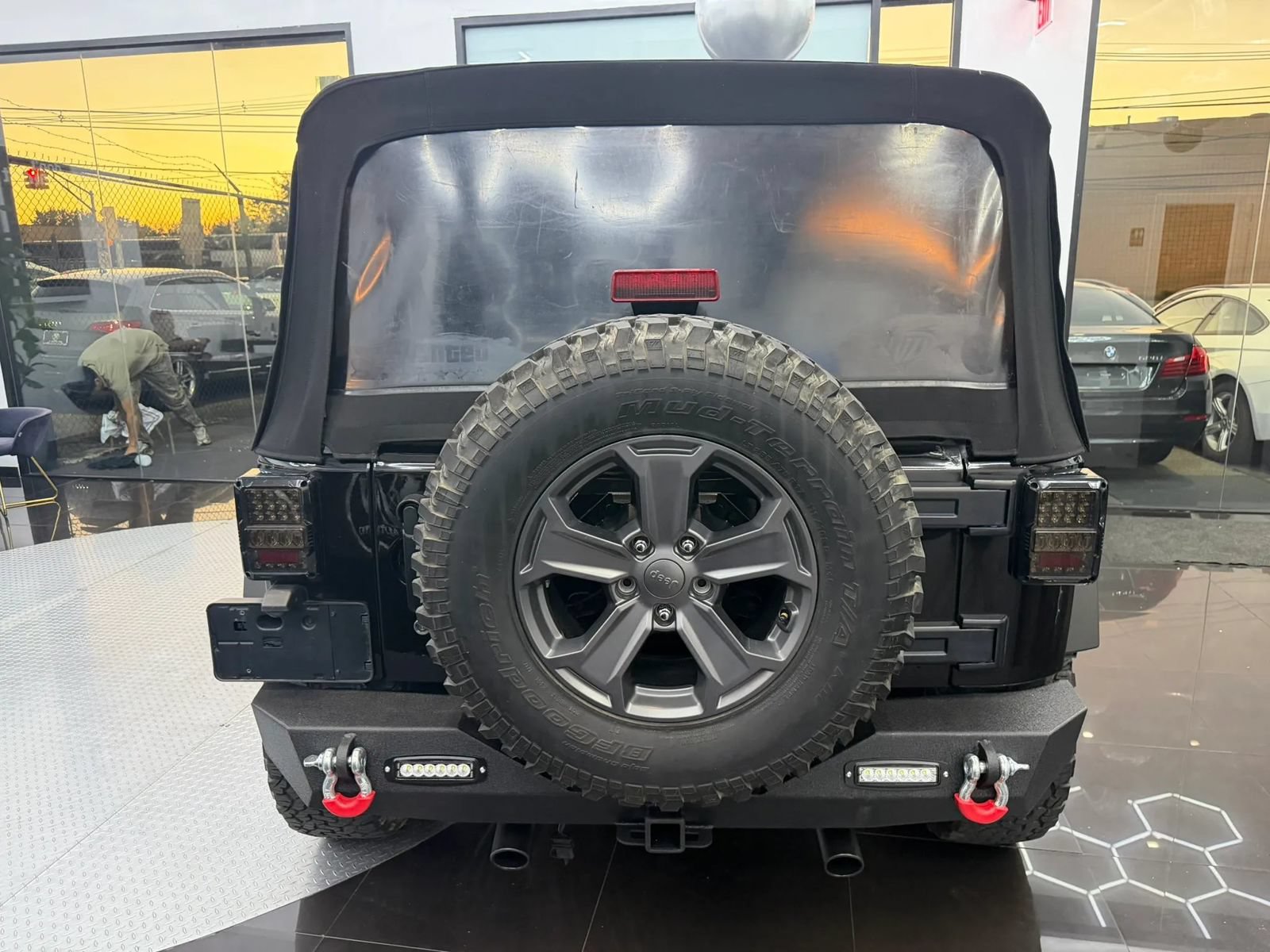 Used 2016 Jeep Wrangler Unlimited Rubicon w/ Dual Top Group AWD/4WD image 17
