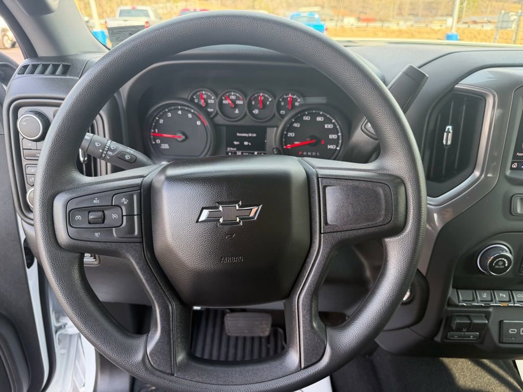 Used 2025 Chevrolet Silverado 2500 Custom w/ Custom Value Package image 3