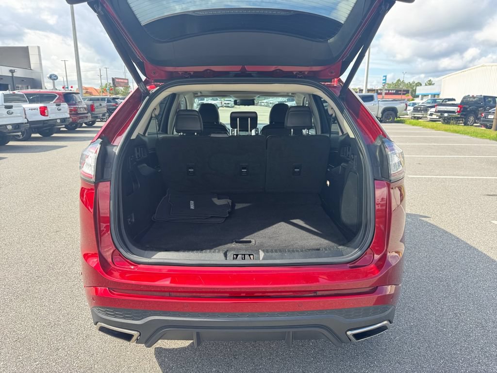 Used 2018 Ford Edge Sport w/ Equipment Group 401A AWD/4WD image 17