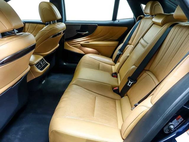 Used 2022 Lexus LS 500 AWD w/ Interior Upgrade Package image 11