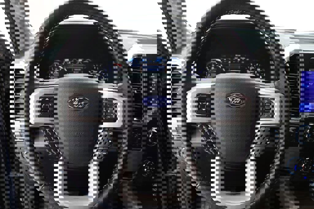 Used 2019 Ford F150 Lariat w/ Equipment Group 501A Mid image 20