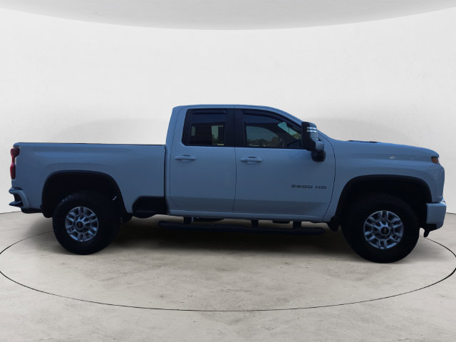 Used 2022 Chevrolet Silverado 2500 LT w/ Convenience Package AWD/4WD image 4