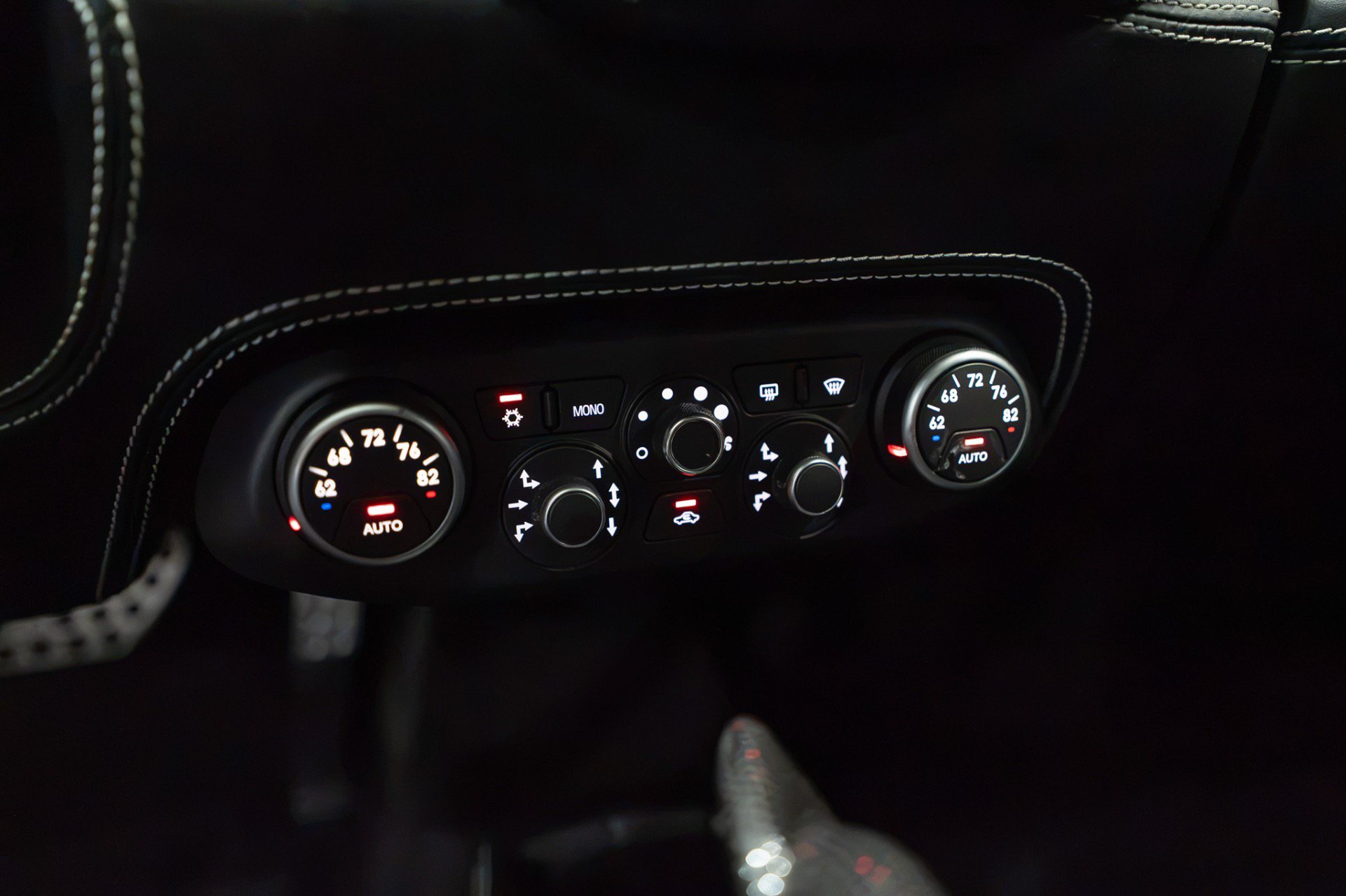 Used 2013 Ferrari 458 Spider RWD image 19