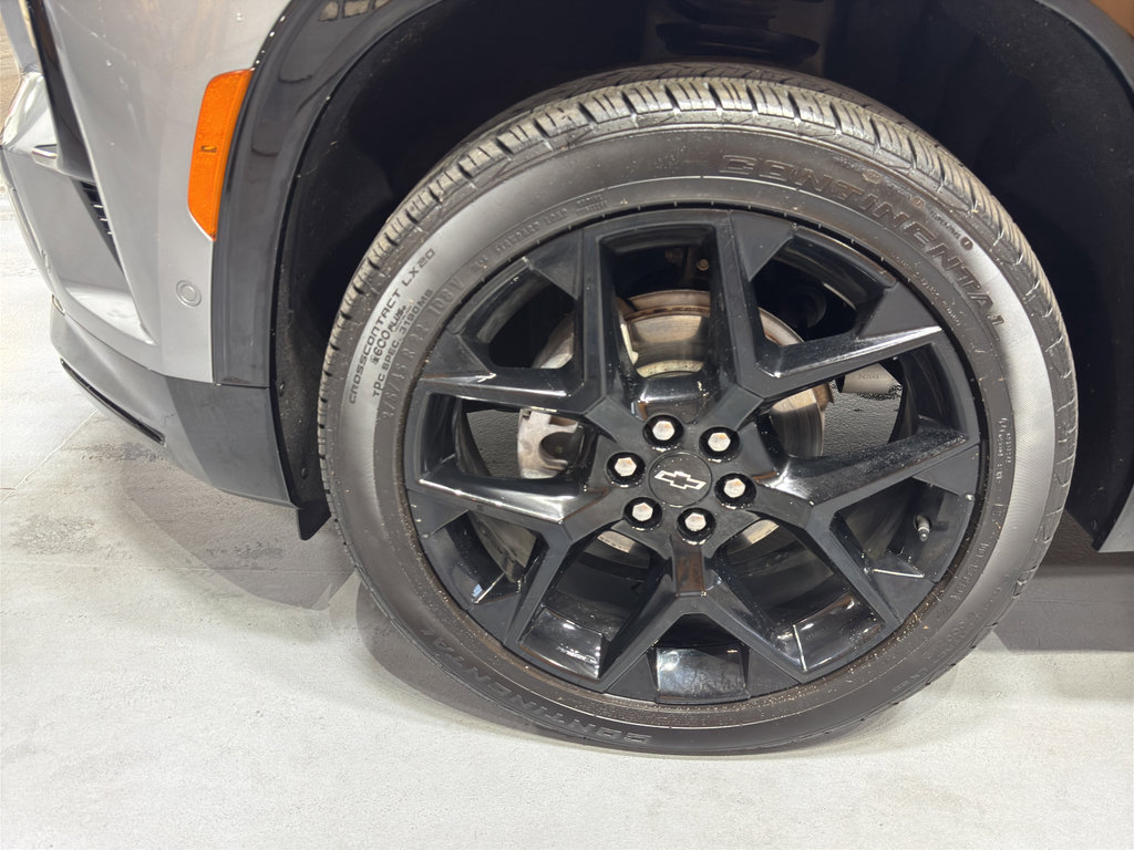 Used 2025 Chevrolet Traverse RS image 10