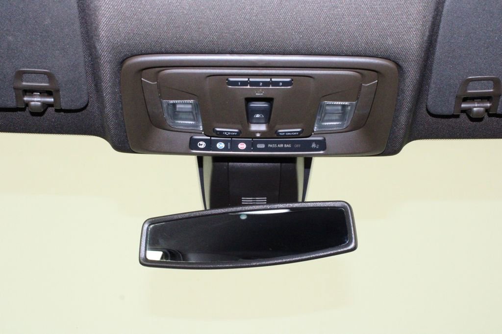 Used 2020 GMC Sierra 1500 SLT w/ SLT Premium Plus Package image 23