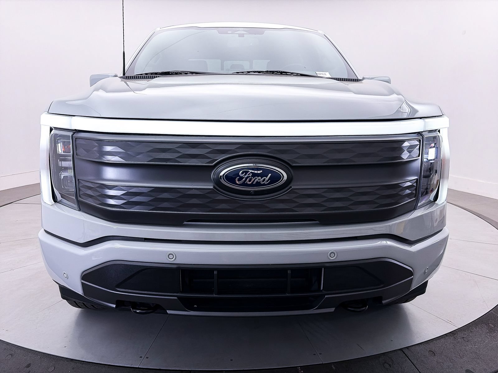 Used 2023 Ford F150 Lightning Lariat AWD/4WD image 13