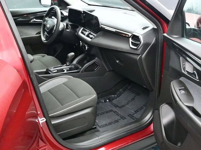 Used 2025 Chevrolet TrailBlazer LT image 9
