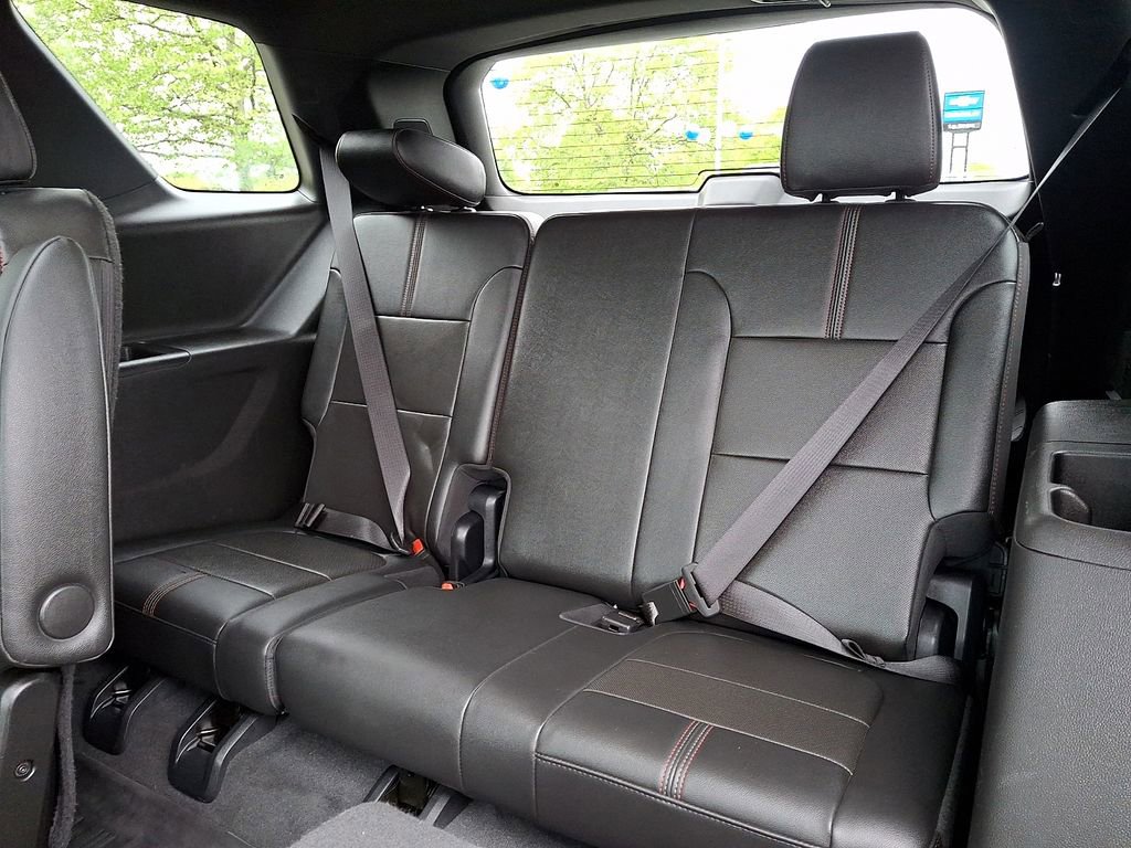 Used 2023 Chevrolet Traverse RS w/ LPO, Floor Liner Package AWD/4WD image 11