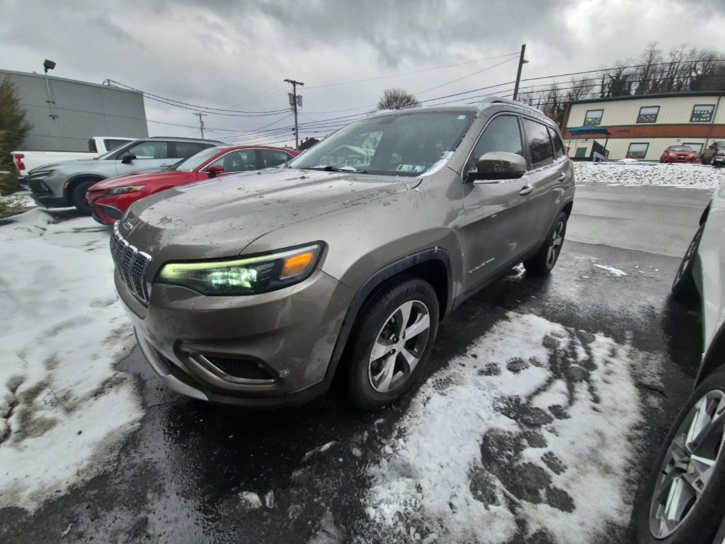 Used 2019 Jeep Cherokee Limited image 3