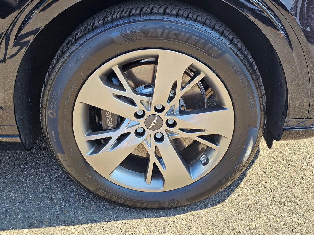 Certified 2025 Genesis GV70 3.5T Sport AWD/4WD image 31