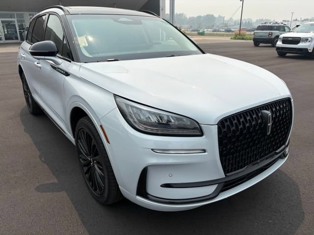 Used 2025 Lincoln Corsair AWD w/ Equipment Group 101A image 10