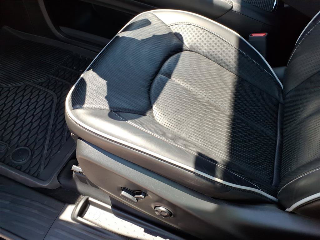 Used 2024 Chrysler Pacifica Limited w/ Uconnect Theater Family Group AWD/4WD image 21