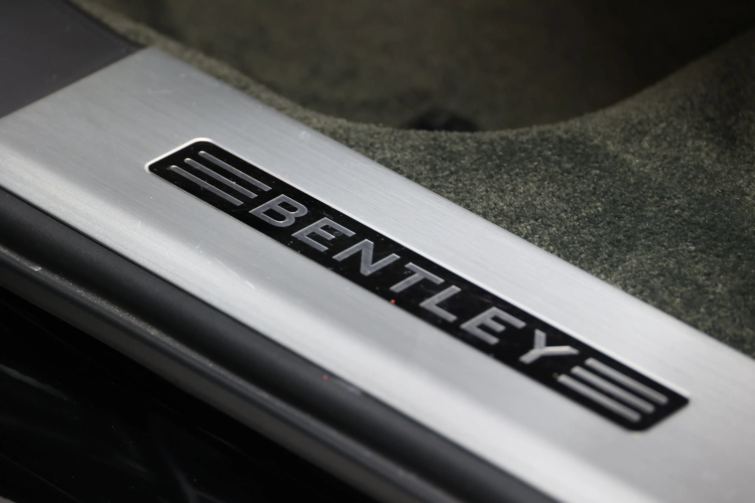 Used 2022 Bentley Bentayga AWD/4WD image 59