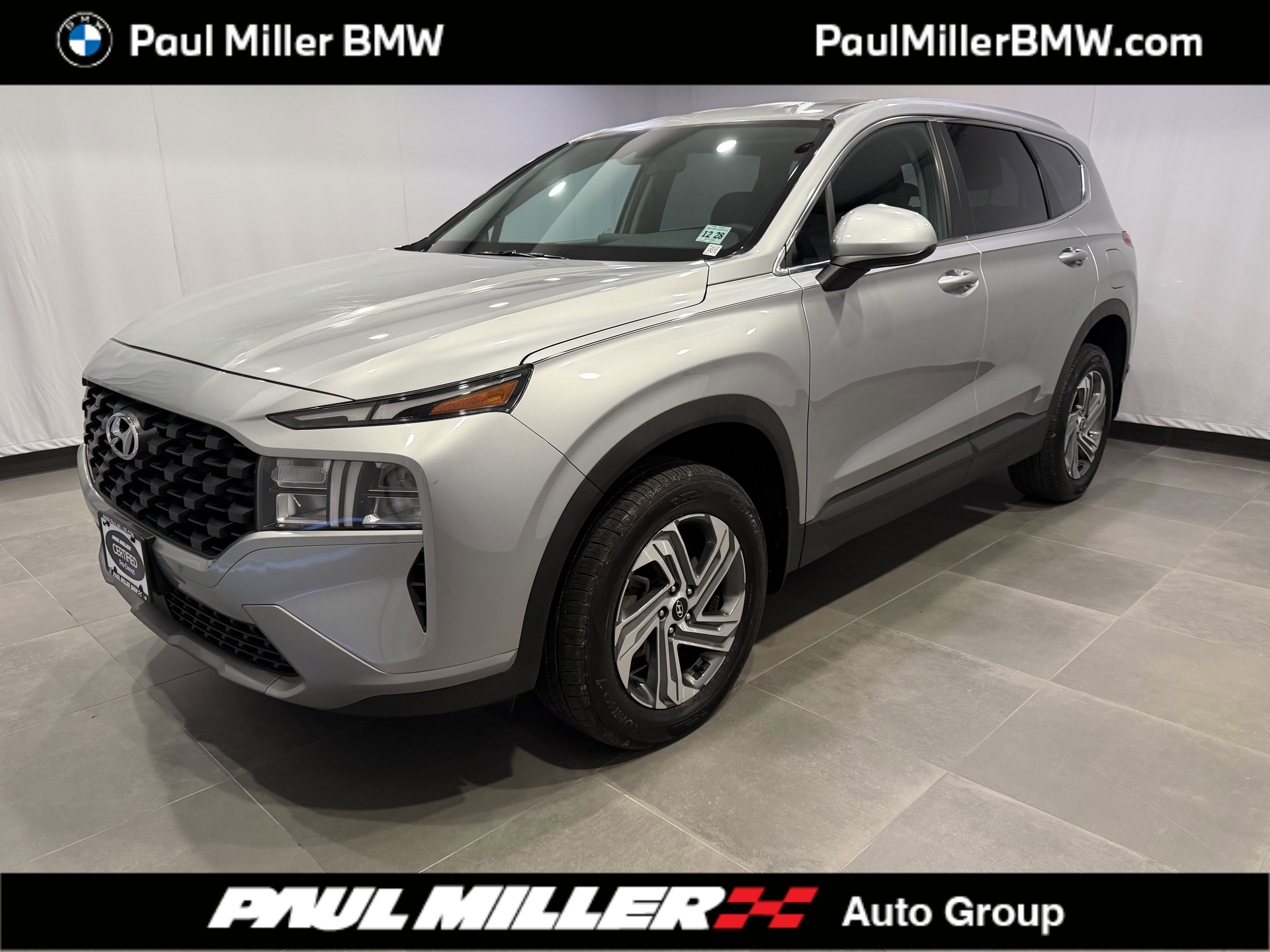 Used 2023 Hyundai Santa Fe SE image 1