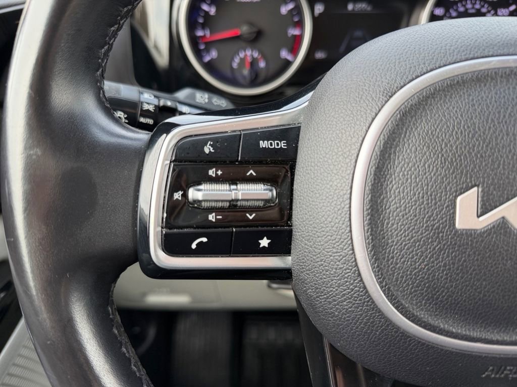 Used 2022 Kia Carnival SX image 21