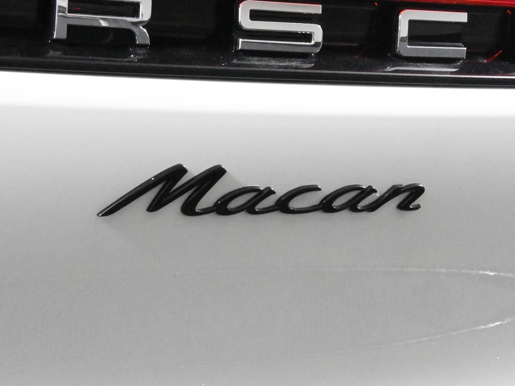 Used 2026 Porsche Macan AWD/4WD image 44