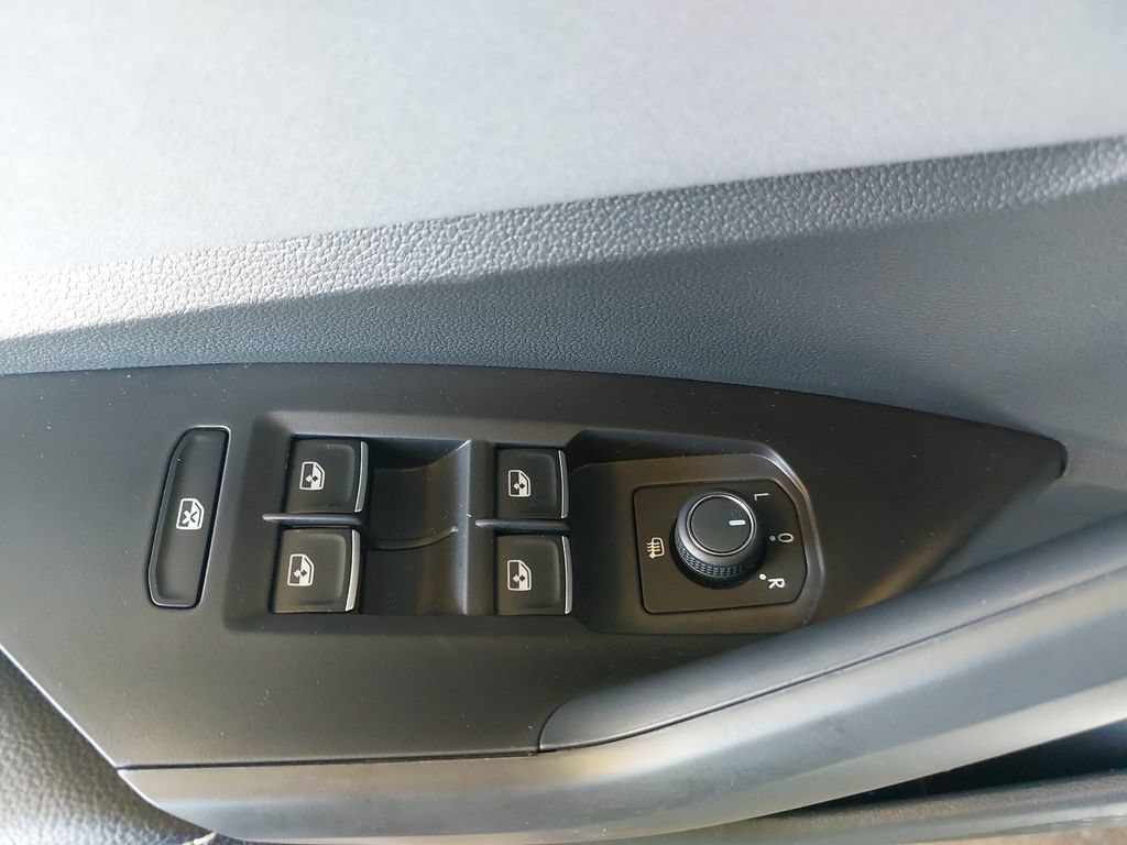 New 2026 Volkswagen Jetta SE FWD image 24