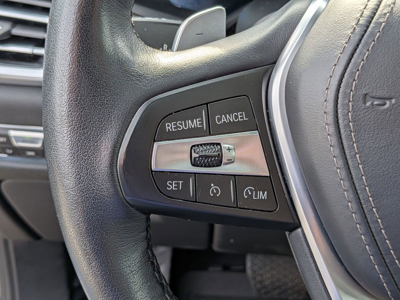 Used 2022 BMW X5 xDrive40i w/ Premium Package image 18