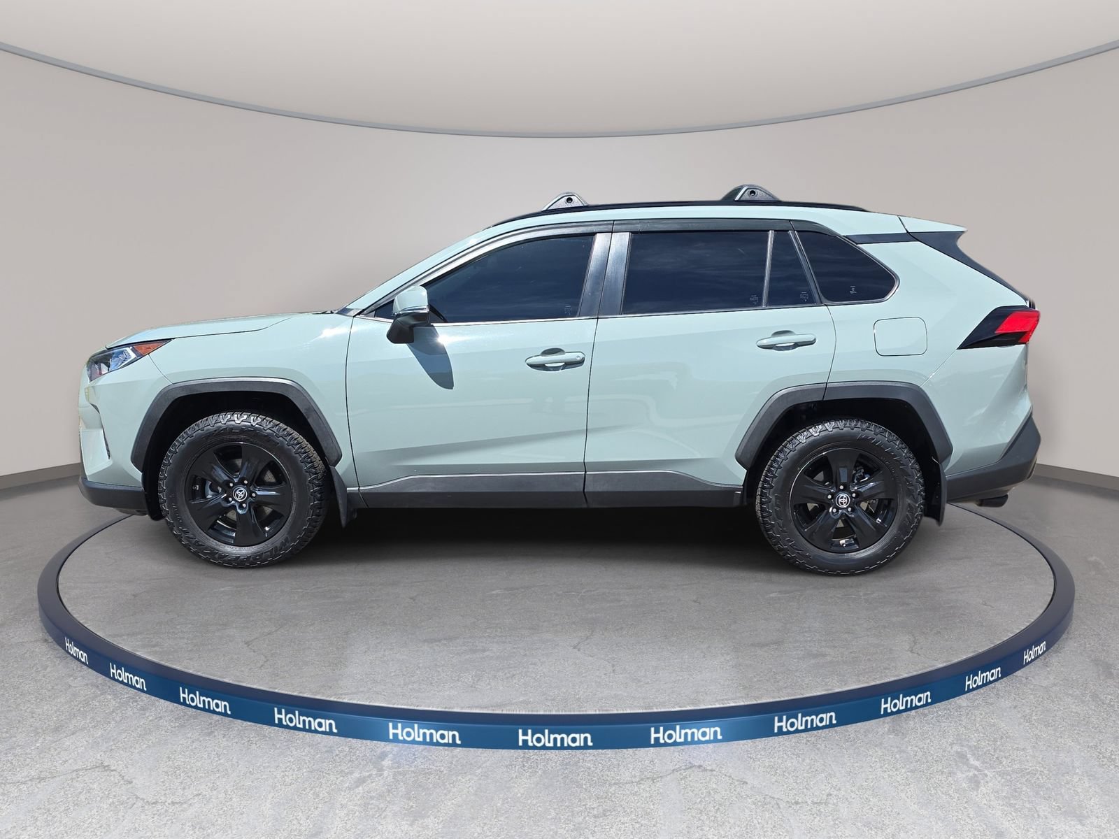 Used 2021 Toyota RAV4 XLE w/ Convenience Package AWD/4WD image 9